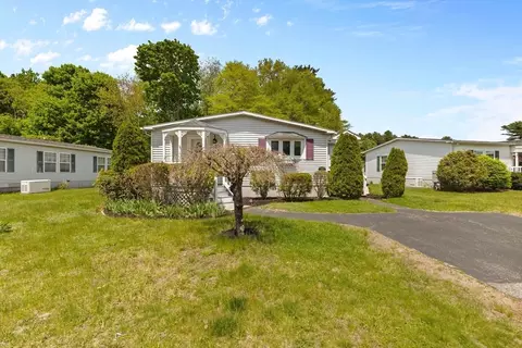 5 Forsythia Ln, Rockland, MA 02370