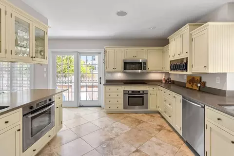 101 Wingaersheek Rd, Gloucester, MA 01930 photo 9