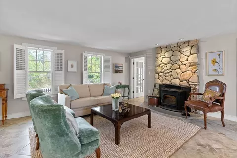 101 Wingaersheek Rd, Gloucester, MA 01930 photo 5