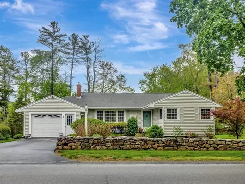 442 Purchase St, Easton, MA 02375