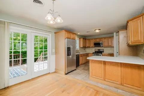 99 Napoleon St, Fall River, MA 02721 photo 9
