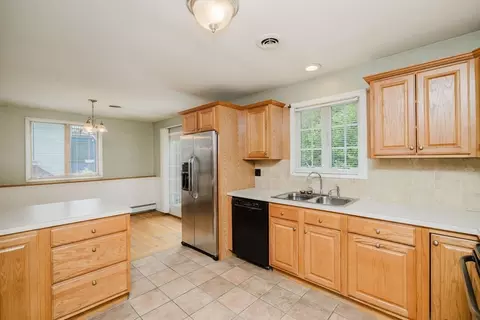 99 Napoleon St, Fall River, MA 02721 photo 12