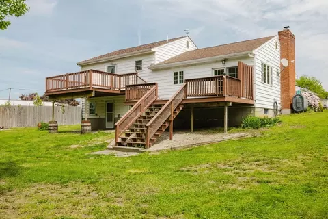 99 Napoleon St, Fall River, MA 02721 photo 3