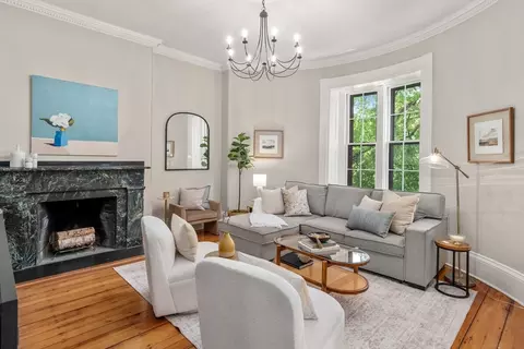 50 Monument Sq #5, Boston, MA 02129