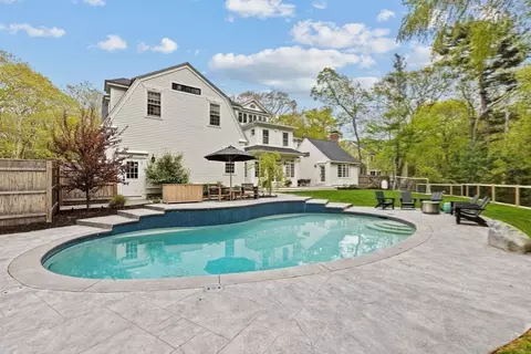 Exterior - 45 Popes Ln, Hingham, MA 02043 photo 4 of 5