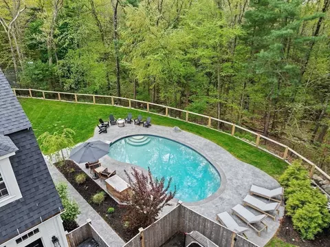 Exterior - 45 Popes Ln, Hingham, MA 02043 photo 3 of 5