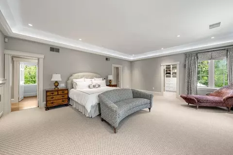 Bedroom - 11 Greylock Rd, Wellesley, MA 02481 photo 3 of 4