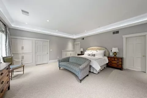 Bedroom - 11 Greylock Rd, Wellesley, MA 02481 photo 4 of 4