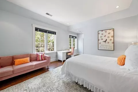 Bedroom - 11 Greylock Rd, Wellesley, MA 02481 photo 1 of 4