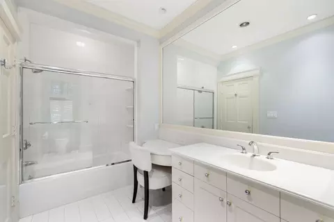 Bath - 11 Greylock Rd, Wellesley, MA 02481 photo 1 of 3