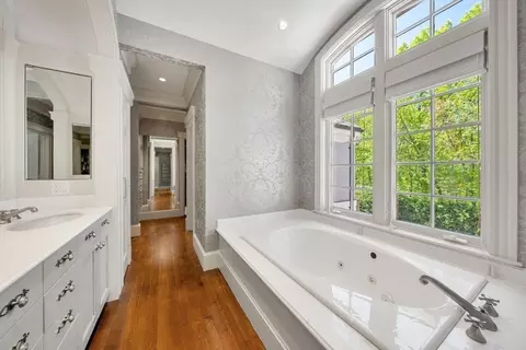Bath - 11 Greylock Rd, Wellesley, MA 02481 photo 3 of 3