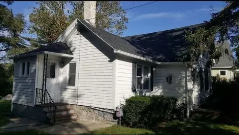 93 Fairhaven Rd, Mattapoisett, MA 02739