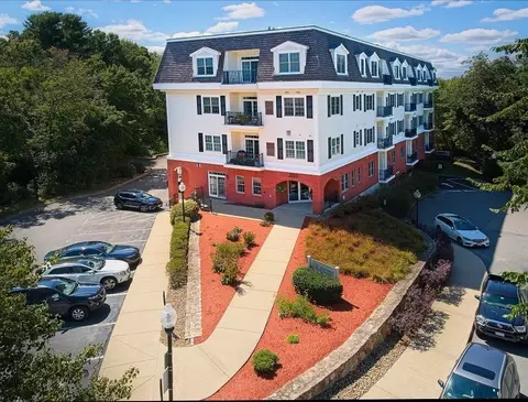350 Greene St #208, North Andover, MA 01845