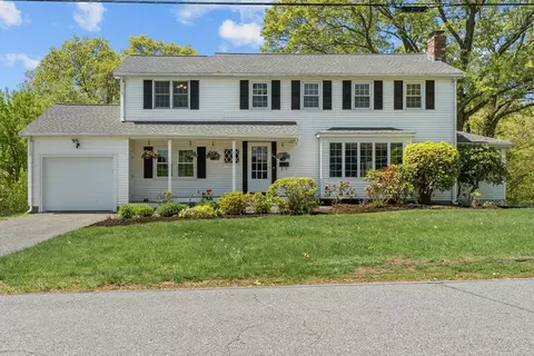 35 Crest Rd, Framingham, MA 01702