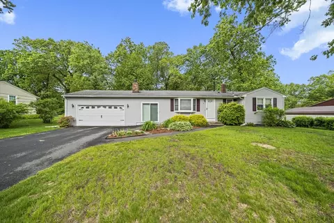 35 Brigham Rd, South Hadley, MA 01075