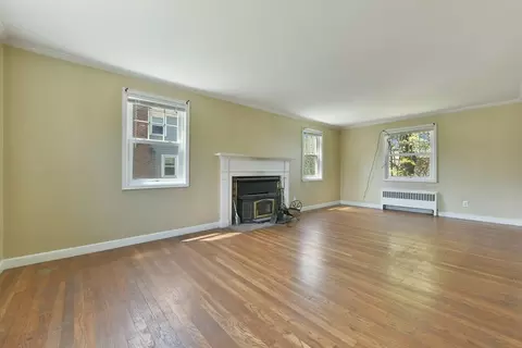 32 Centre St, Milton, MA 02186 photo 4