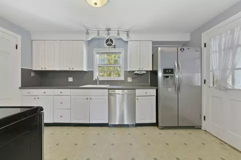 32 Centre St, Milton, MA 02186 photo 8