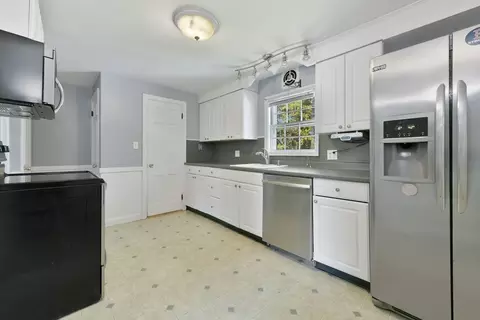 32 Centre St, Milton, MA 02186 photo 9