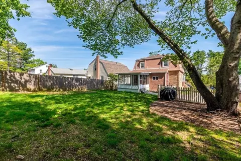 29 Berkeley Rd, Dedham, MA 02026 photo 3