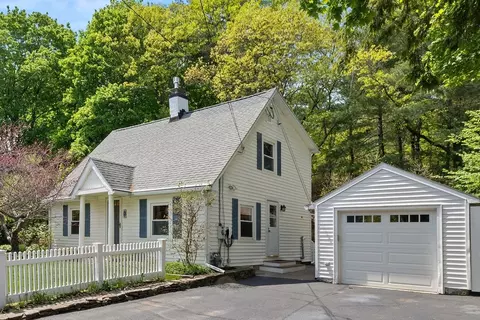 284 Essex St, Beverly, MA 01915