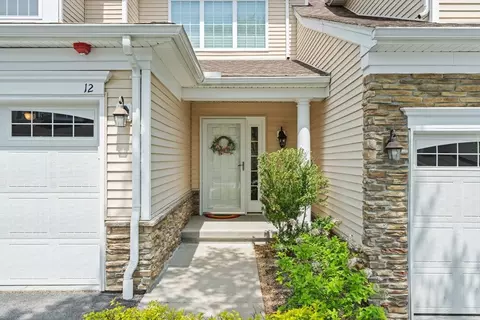 12 Bowood Ln #36, Marlborough, MA 01752
