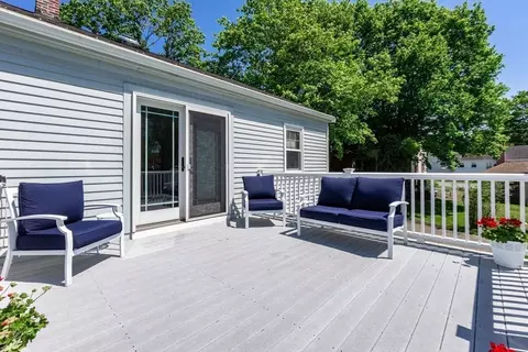 22 Centre St, Danvers, MA 01923 photo 6