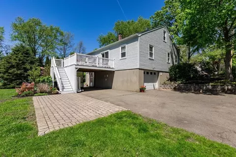 22 Centre St, Danvers, MA 01923 photo 4