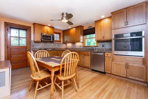 22 Centre St, Danvers, MA 01923 photo 15