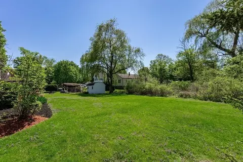 22 Centre St, Danvers, MA 01923 photo 9