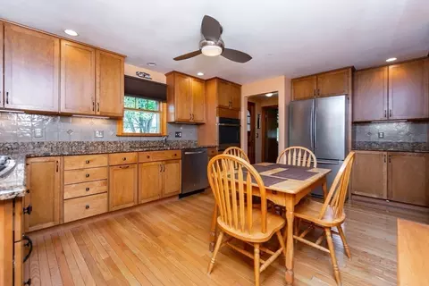 22 Centre St, Danvers, MA 01923 photo 16