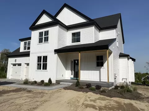 1 Kalamat Farms Cir, Shrewsbury, MA 01545