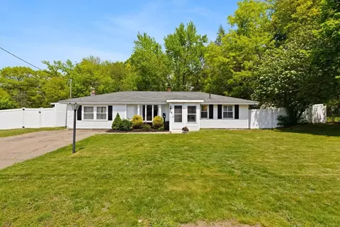 122 Royal Rd, Brockton, MA 02302