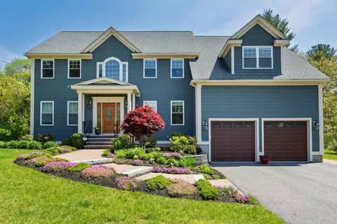 6 Macintosh Rd, Bedford, MA 01730