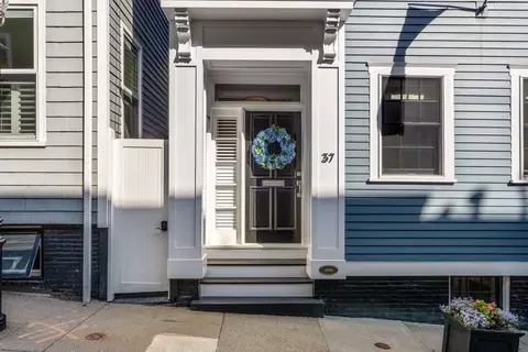 37 Soley St, Charlestown, MA 02129