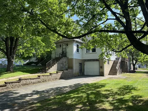 112 Reservoir St, Needham, MA 02494 photo 2