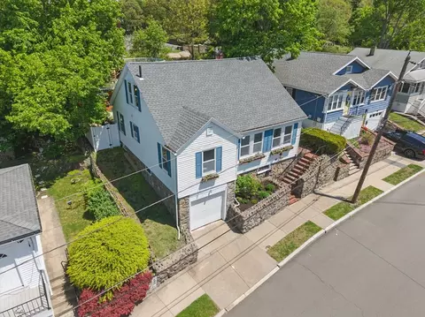 10 Mayfair St, Lynn, MA 01904