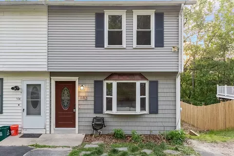 102 Loxwood St, Worcester, MA 01604