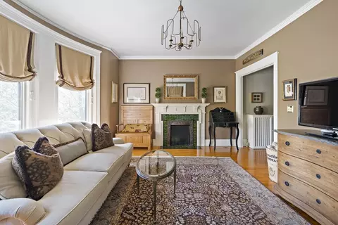 169 Washington St #14, Newton, MA 02458