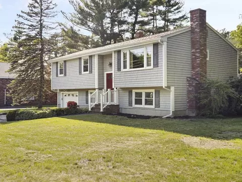 320 Pleasant St, Raynham, MA 02767 photo 3
