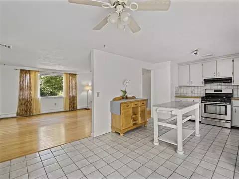 320 Pleasant St, Raynham, MA 02767 photo 10