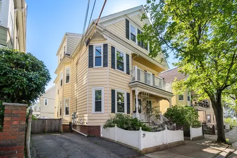 29 Charnwood Rd #2, Somerville, MA 02144