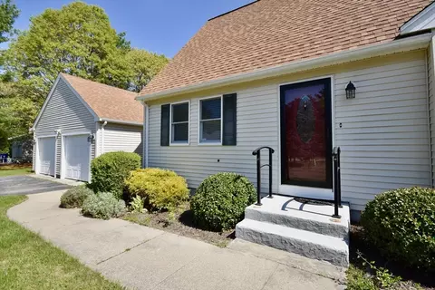 8 Great Rock Rd, Bourne, MA 02532 photo 3