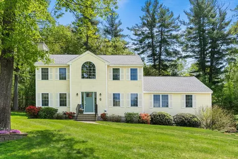 8 Sunset Way, Tyngsborough, MA 01879