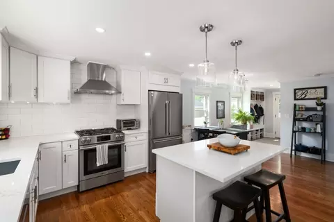 34 Vincent Rd, Dedham, MA 02026 photo 3