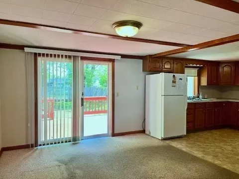 Living - 29 Barby Ave, Chicopee, MA 01020 photo 2 of 9