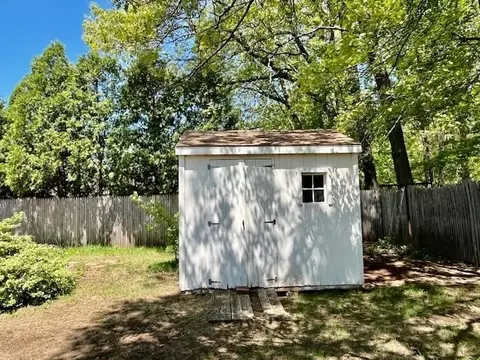 Exterior - 29 Barby Ave, Chicopee, MA 01020 photo 8 of 12