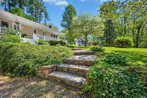 25 Warren St, Upton, MA 01568 photo 31