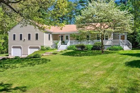 25 Warren St, Upton, MA 01568 photo 3
