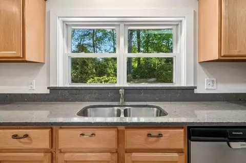 25 Warren St, Upton, MA 01568 photo 10