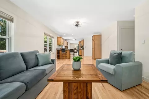 25 Warren St, Upton, MA 01568 photo 7